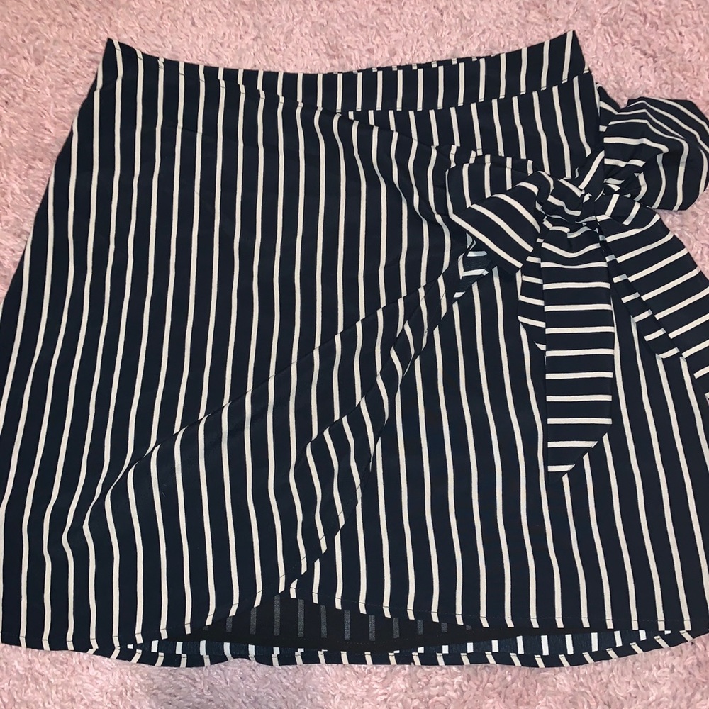 olivaceous tie skirt